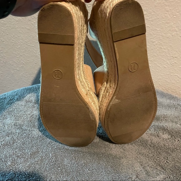 Universal Thread Platform Shoes - Picture 3 of 3